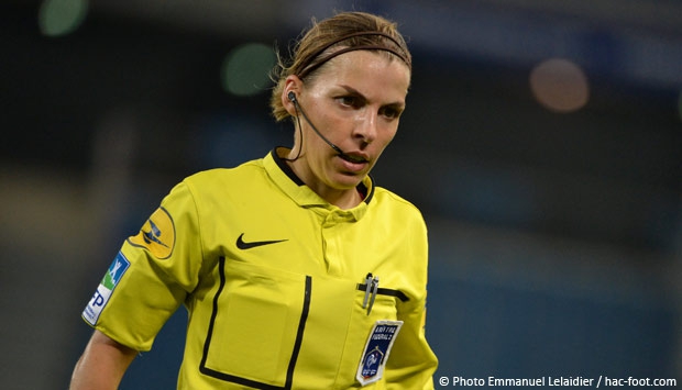 FC Lorient - HAC : Madame Stéphanie Frappart au sifflet