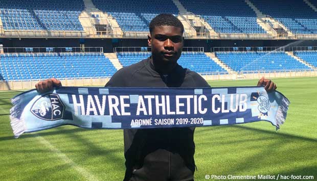 Nouvelle recrue pour le HAC : Eric Junior Dina Ebimbe, en provenance du Paris Saint Germain, s’engage au HAC
