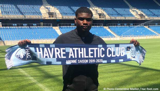 Nouvelle recrue pour le HAC : Eric Junior Dina Ebimbe, en provenance du Paris Saint Germain, s’engage au HAC