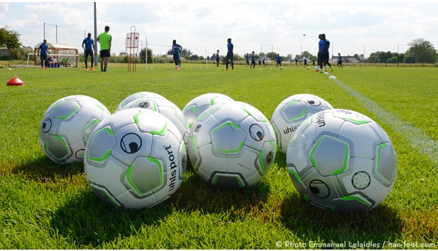 Ligue 2 : un nouveau ballon Ulhsport pour la saison 2014/2015
