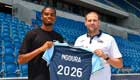 Steve Ngoura signe son 1er contrat professionnel