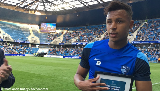 Lys Mousset élu meilleur Hacman de la saison 2015/2016